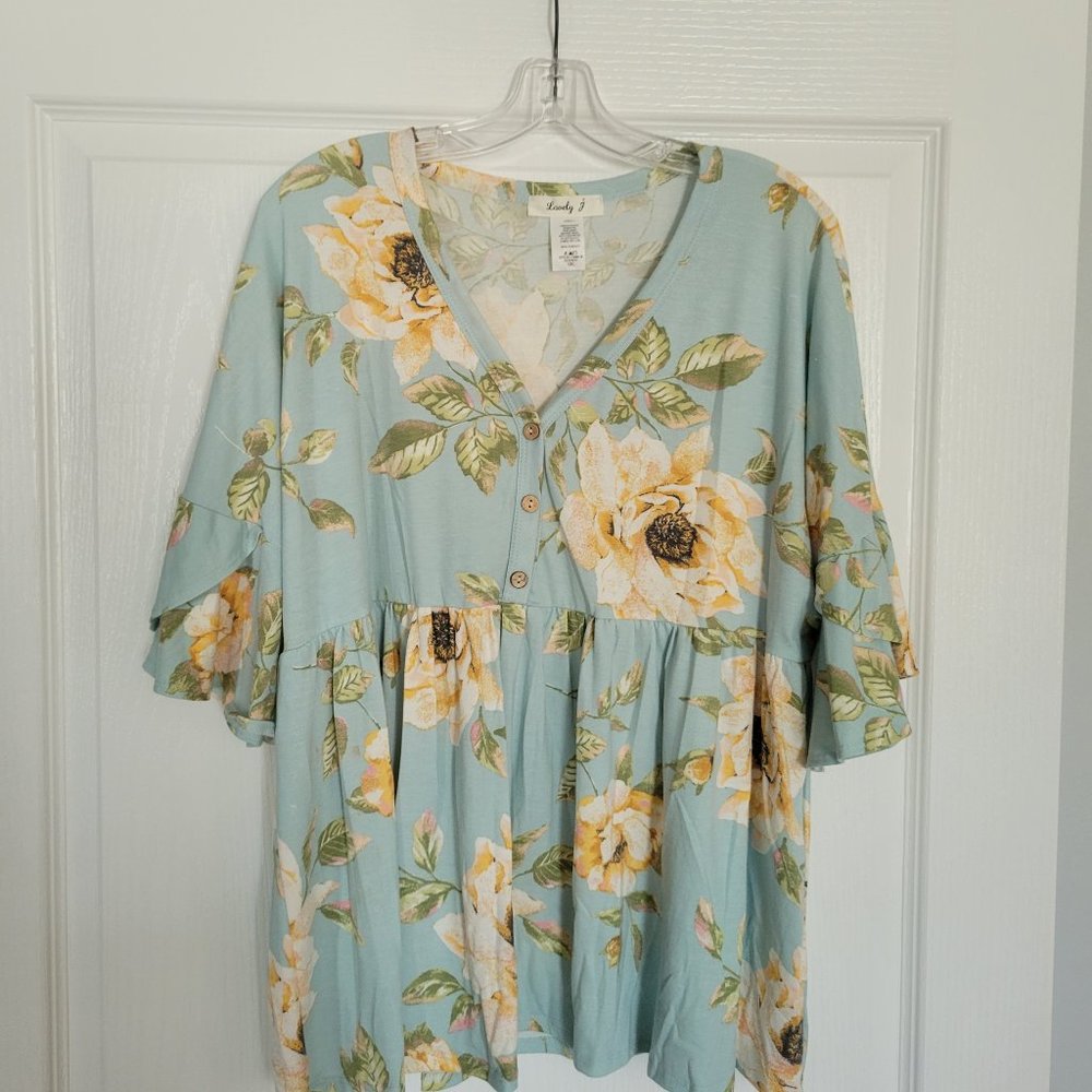 Short Sleeve Floral Blouse, Lovely J Brand, Size 1X